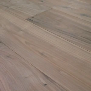 Sylvania WALNUT CLARION